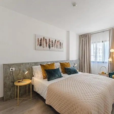 Luxury Sun & Sea View Paraiso 아파트