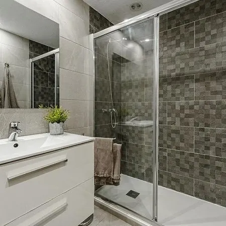 Luxury Sun & Sea View Paraiso 아파트 아데제