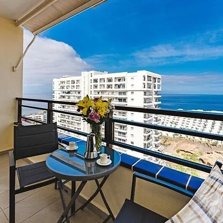 Luxury Sun & Sea View Paraiso 아파트 *