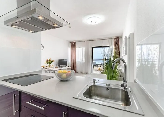 Luxurious And Spacious *